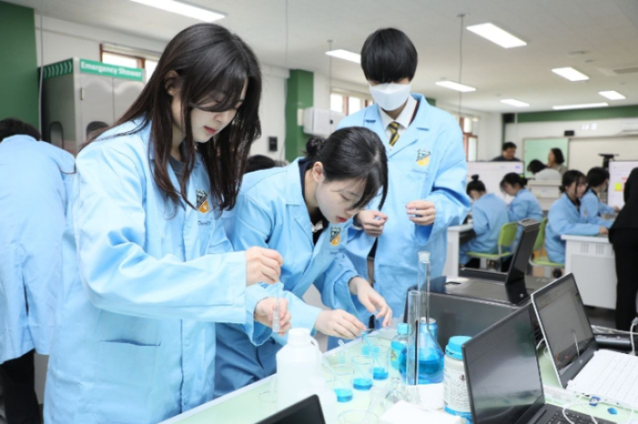 미래형 과학실 수업 모습. 경기도교육청 제공