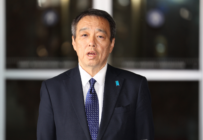 한국과 일본 취재진 앞에서 발언하는 신임 주한 일본대사. 연합뉴스