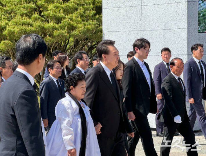 尹대통령 3년 연속 5·18 기념식 참석…"미래를 이끄는 오월 정신"