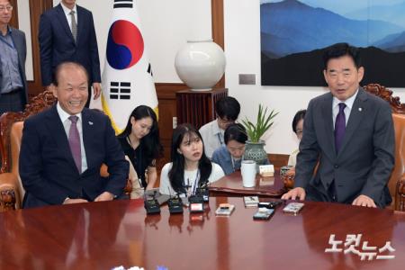 환담하는 김진표 국회의자-황우여 비대위원장