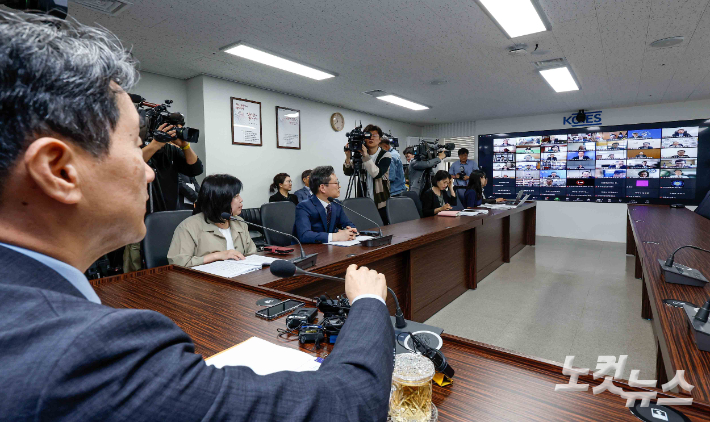 20일 '의대 운영대학 총장 간담회'에 참석해 발언 중인 이주호 사회부총리 겸 교육부 장관. 황진환 기자