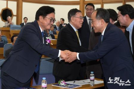 인사하는 우원식-추경호