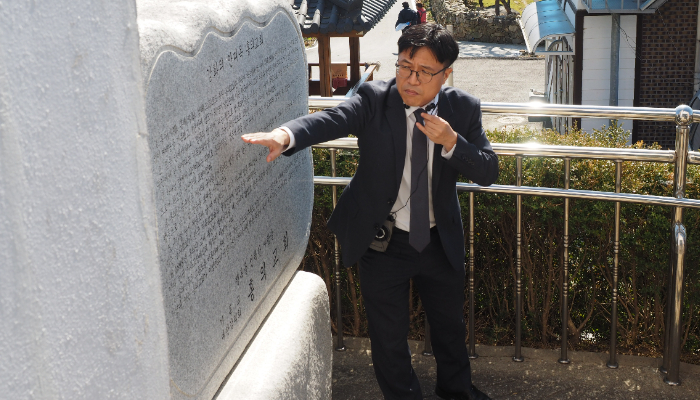 주향교회 임경묵 목사는 순례 해설사로도 활동하며, 목회 활로를 찾았다. 