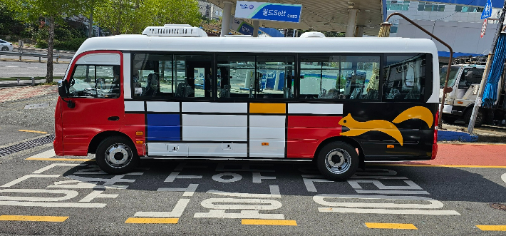 다음 달 10일부터 운행을 시작하는 부산 강서구 '다람쥐버스' 모습. 부산 강서구 제공