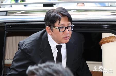 UAE 대통령 간담회 참석하는 방시혁 의장