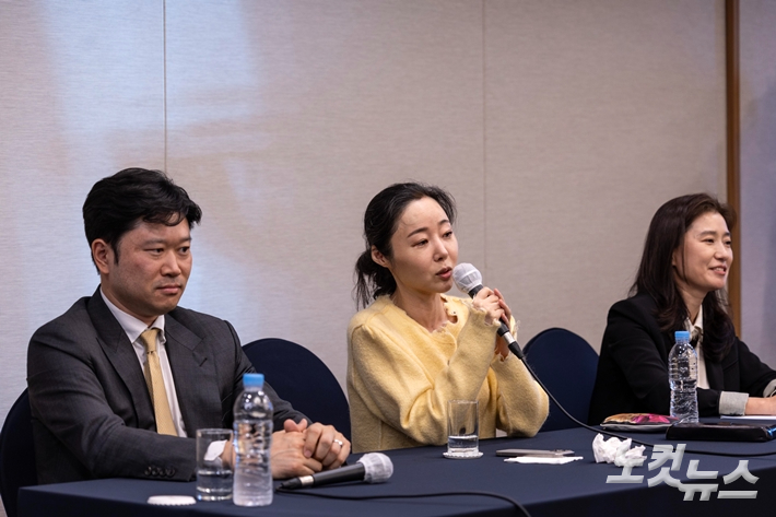 왼쪽부터 법무법인 세종 이수균 변호사, 민희진 어도어 대표, 이숙미 변호사. 박종민 기자