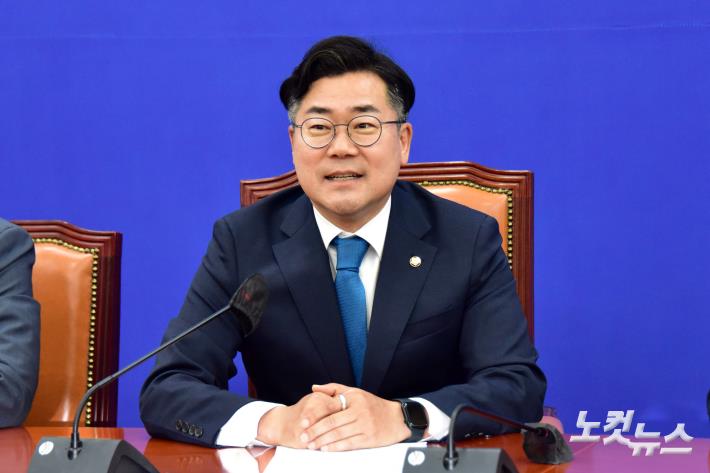 인사말하는 박찬대 원내대ㅛ