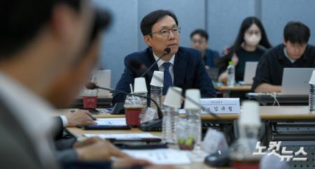 인사말하는 김규철 국토교통부 실장