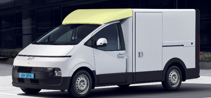 무도장 복합재 성형 기술이 적용된 ST1 루프 스포일러. 현대차·기아 제공