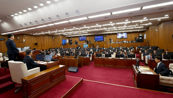 강원특별자치도의회 본회의 장면. 강원도의회 제공 