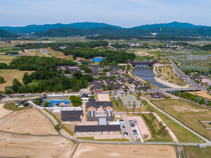 신라월성연구센터 '숭문대' 전경. 경주시 제공