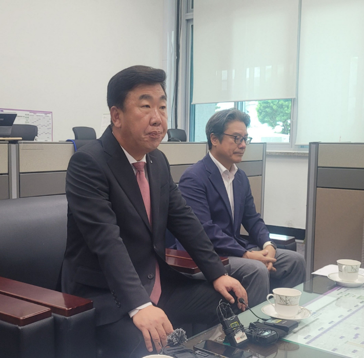 이범석 시장.  맹석주 기자