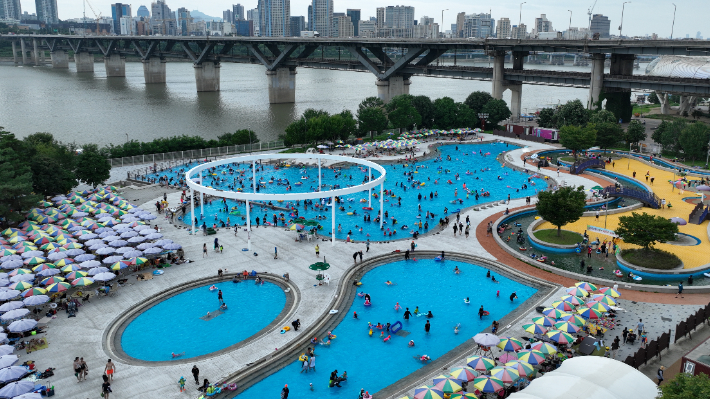 뚝섬 수영장 전경. 서울시 제공 