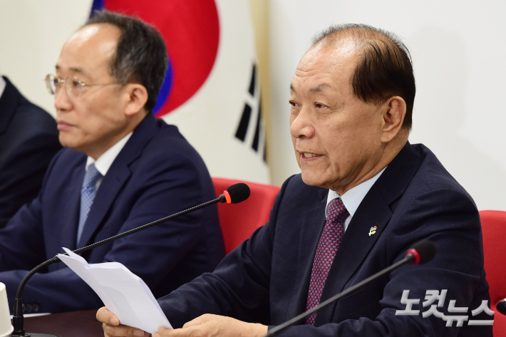 국민의힘 황우여 비상대책위원장이 20일 서울 여의도 중앙당사에서 열린 비상대책위원회의에서 모두발언을 하고 있다. 윤창원 기자