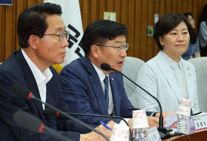 국민의힘 정점식 정책위의장이 21일 오전 국회에서 열린 쌀값 안정 및 농업인 소득 경영 안정 대책 민당정 협의회에서 발언하고 있다. 연합뉴스