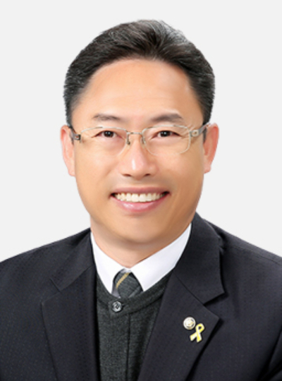 제9대 아산시의회 후반기 의장으로 선출된 홍성표 의원. 아산시의회 제공