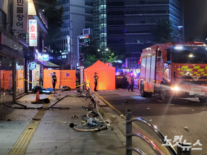 서울시청 인근 도로에서 차량이 인도로 돌진해 시민 9명이 사망했다. 박희영 기자