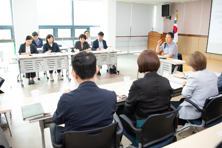 구미시가 인구 종합대책 점검 보고회를 하고 있다. 구미시 제공