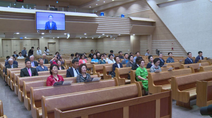 부산교회의 부흥과 연합을 위해 기도하고 찬양하는 부산목사찬양대 '파노플리아 콰이어(단장 김영완 목사/하단교회)'의 창단감사예배가 8일, 부산서문교회에서 열렸다.