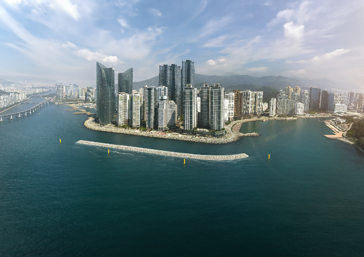 부산 해운대구 마린시티 일대에 설치될 수중 방파제 조감도. 부산 해운대구청 제공 