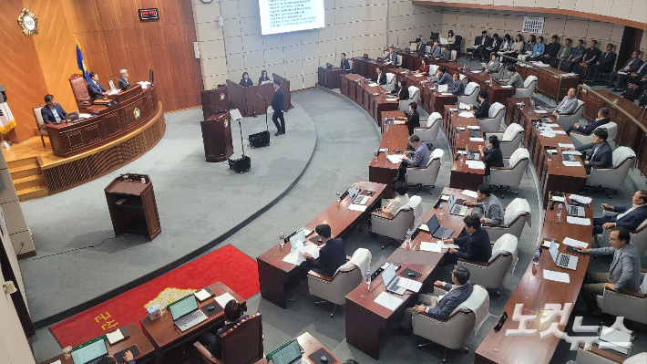 군산시의회 본회의장. 도상진 기자