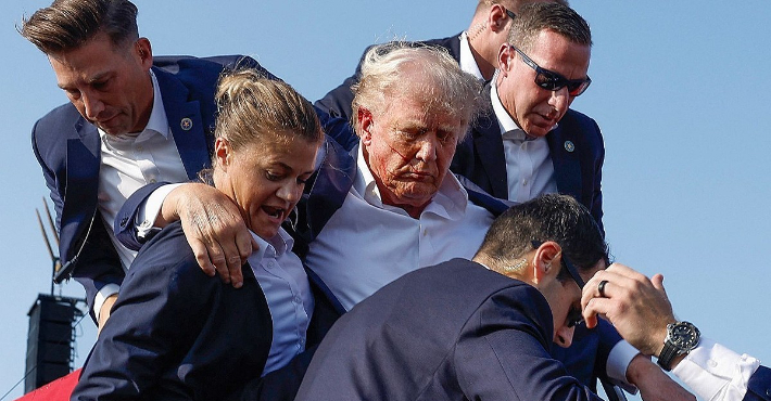 도널드 트럼프 전 대통령을 보호하는 비밀경호국 요원들. 연합뉴스 