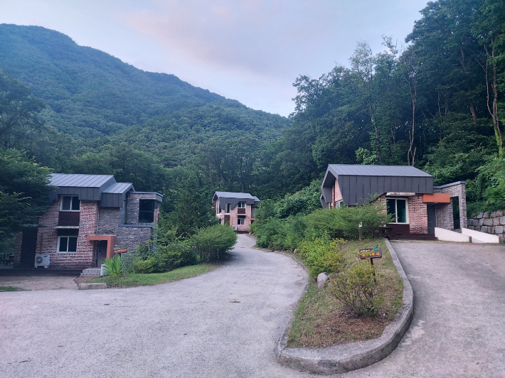 팔공산금화자연휴양림 숲속의집. 경북문화관광공사 제공