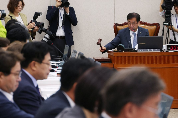 17일 국회에서 국토교통위원회 전체회의가 열리고 있다. 연합뉴스