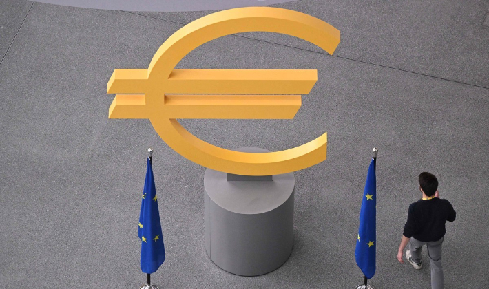 ECB, 기준금리 4.25% 동결…9월 추가 인하 전망
