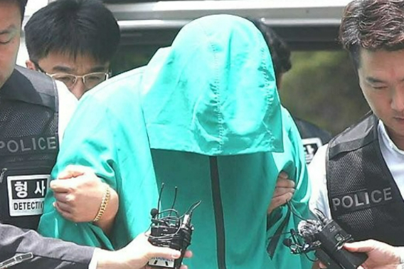 캄보디아로 도주했다가 국내 송환된 A(27)씨. 연합뉴스