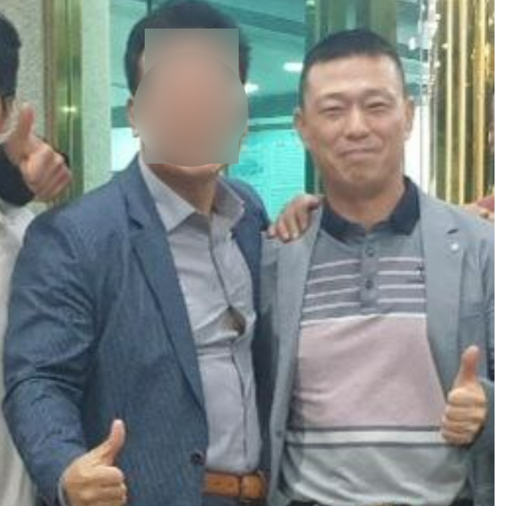 송호중씨-임성근 전 사단장이 함께 찍은 사진. 장경태 의원실 제공