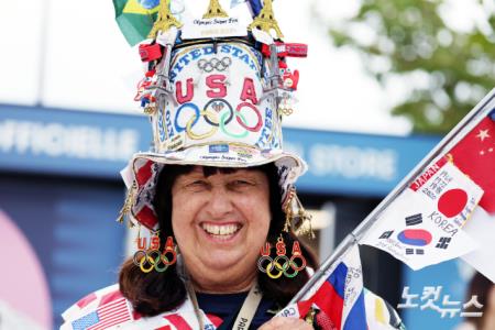 올림픽 생각에 함박 웃음
