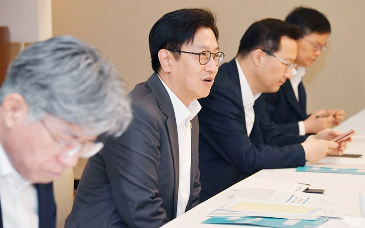 기획재정부 김범석 1차관이 7월 26일 오전 서울 종로구 정부서울청사에서 열린 '제27차 물가관계차관회의'를 주재, 모두발언을 하고 있다. 기획재정부 제공