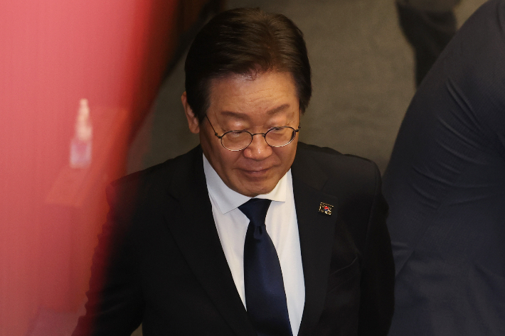 투표 마친 이재명 전 대표. 연합뉴스