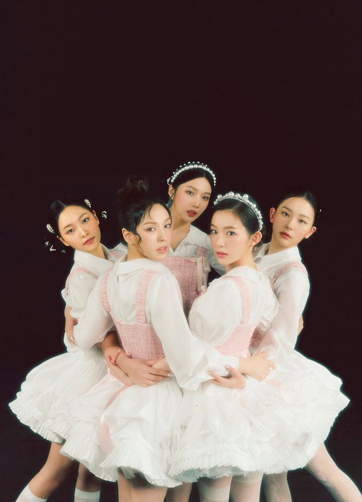올해 10주년을 맞은 그룹 레드벨벳. SM엔터테인먼트 제공