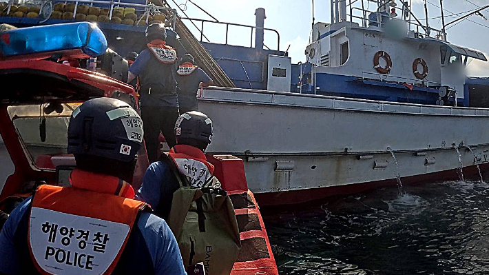 무허가 AIS 사용 단속 모습. 제주해양경찰서 제공