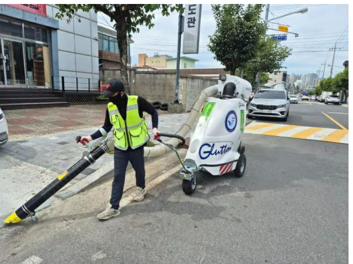 진공 청소기 사용 현장. 김문수 의원 제공