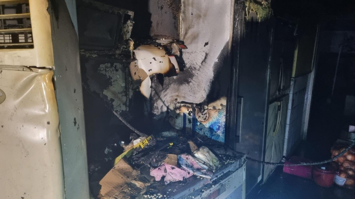 치킨집 화재 현장. 부산소방본부 제공