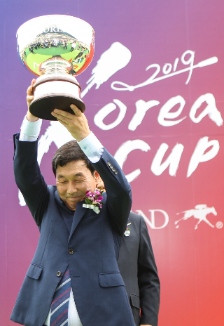 김영관 조교사. 한국마사회 제공