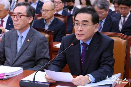 인사말하는 태영호 민주평화통일자문회의 사무처장