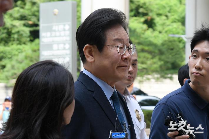 법정 향하는 이재명