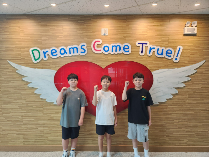 왼쪽부터 대상을 수상한 진천 상신초 이도영, 임도윤, 박태용 학생. 충북교육청 제공
