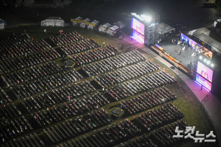 미스바 회개성령대성회가 한국교회총연합과 CBS 공동주최로 24일 오전 서울시청 앞 광장에서 열렸다.  박종민 기자