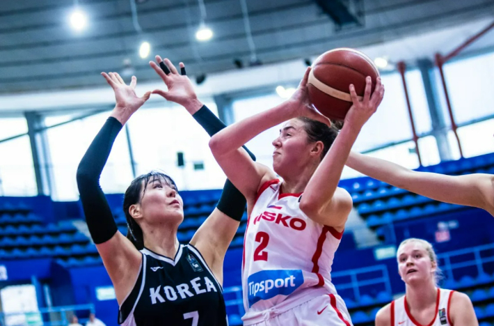 한국과 체코의 2026 여자농구 월드컵 사전 예선 결승전 경기 장면. FIBA 홈페이지