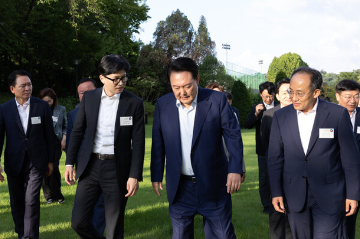 윤석열 대통령과 한동훈 국민의힘 대표. 연합뉴스 