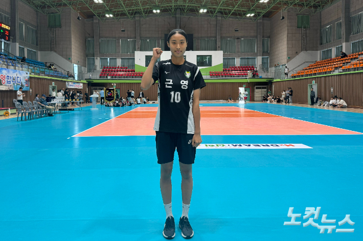 전주 근영여고 190cm 미들 블로커 최유림. 이우섭 기자