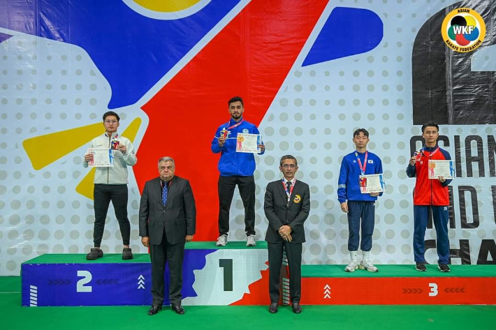 대한민국 가라테 청소년 대표 황태연(사진 오른쪽에서 두번째)이 '제22회 아시아 청소년 가라테 선수권대회'의 U21 부문 '가타' 종목에서 동메달을 획득, 시상대에 올랐다. 대한가라테연맹