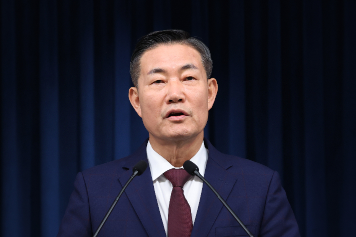 신원식 국가안보실장이 1일 서울 용산 대통령실 청사에서 '국가 사이버안보 기본계획'을 발표하고 있다. 연합뉴스