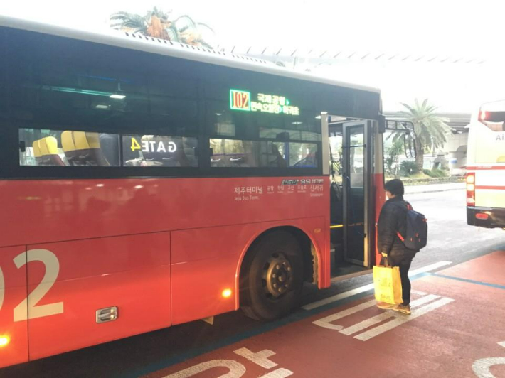 제주 급행버스. 제주도 제공