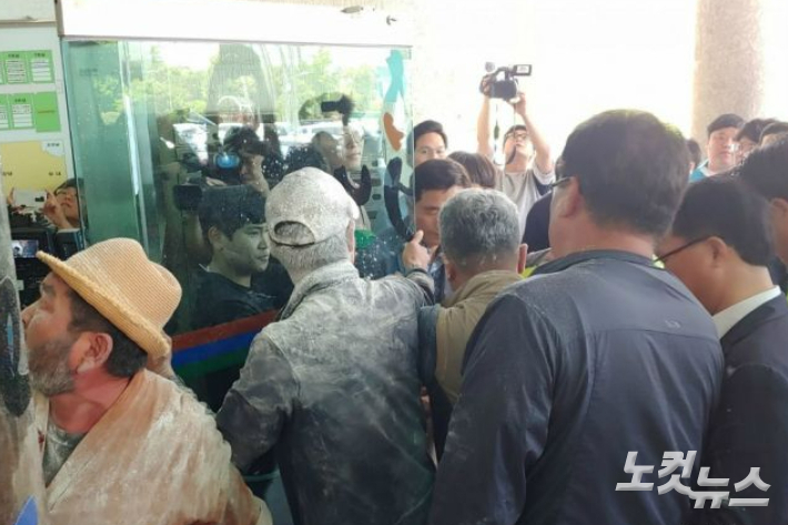 지난 2019년 6월 열릴 예정이던 제주 제2공항 기본계획 수립을 위한 최종보고회는 반대단체의 반발로 무산됐다. 제주CBS 제공